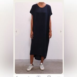 Black Crane - Cocoon Dress with Pockets and Back Pleat in Dark Navy